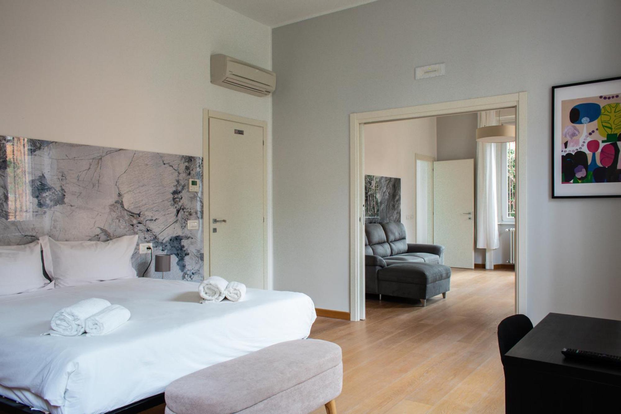 Rrrapido Holy Suites And Rooms - Via Sardegna Milán Exteriér fotografie