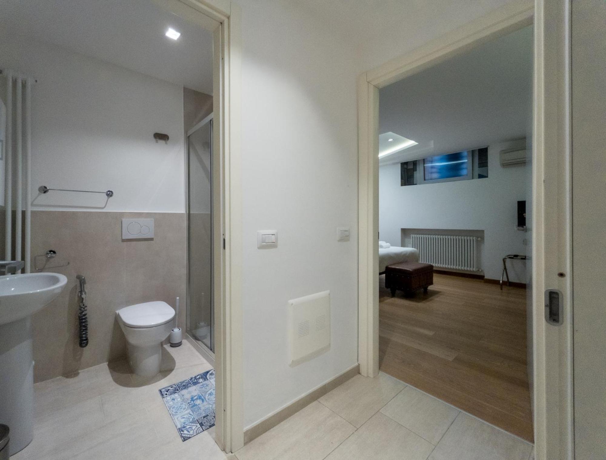 Rrrapido Holy Suites And Rooms - Via Sardegna Milán Exteriér fotografie