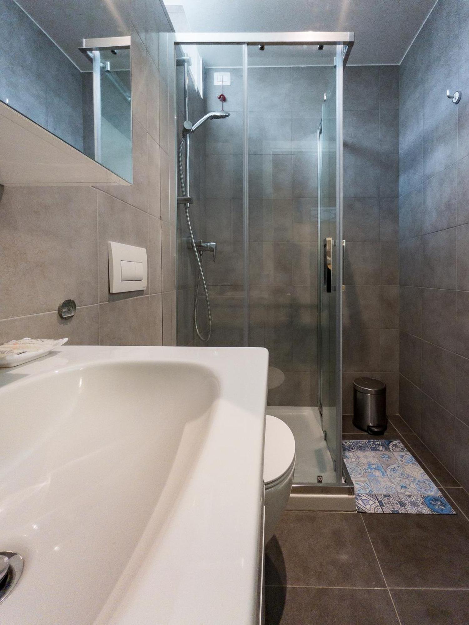Rrrapido Holy Suites And Rooms - Via Sardegna Milán Exteriér fotografie
